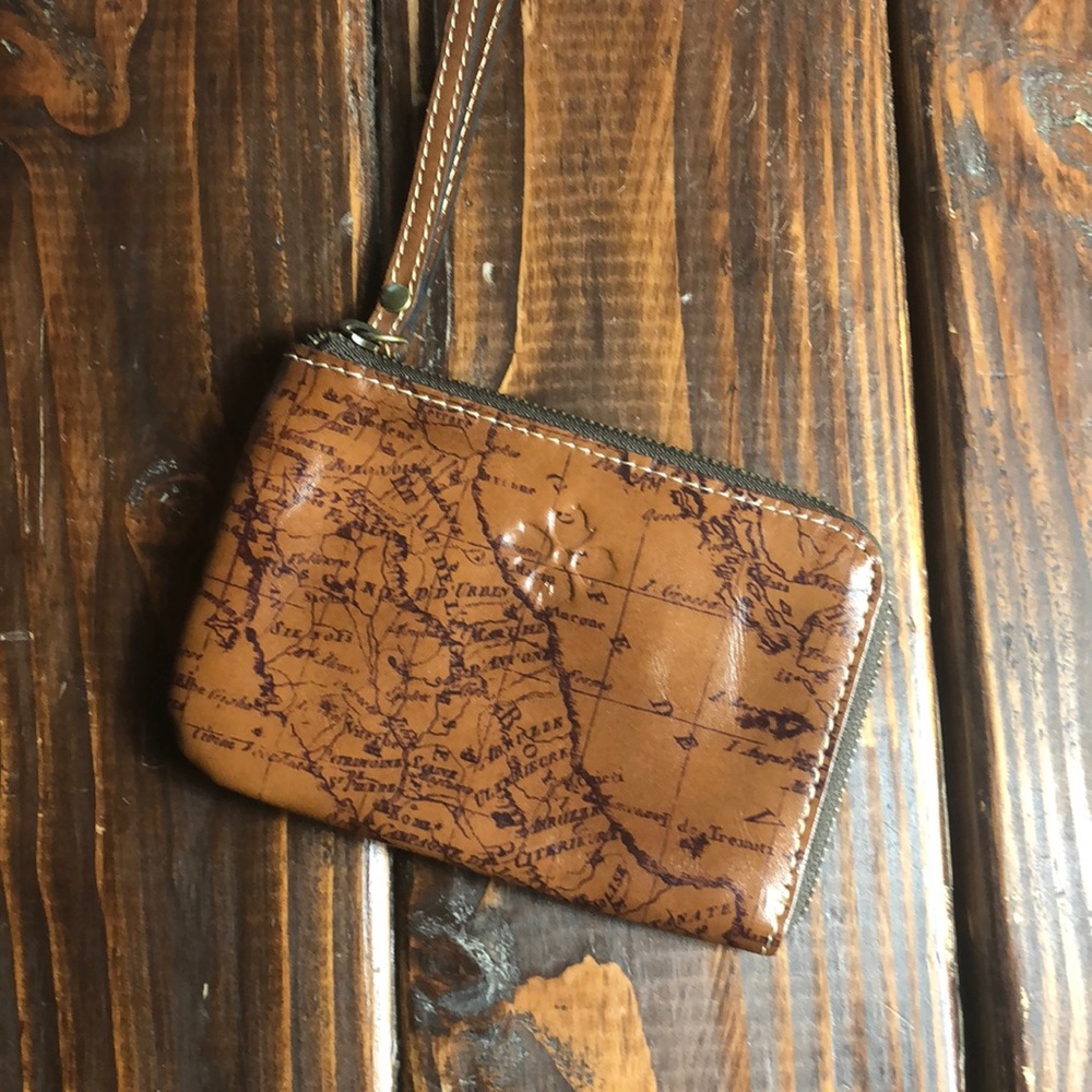 PATRICIA NASH || Clutch